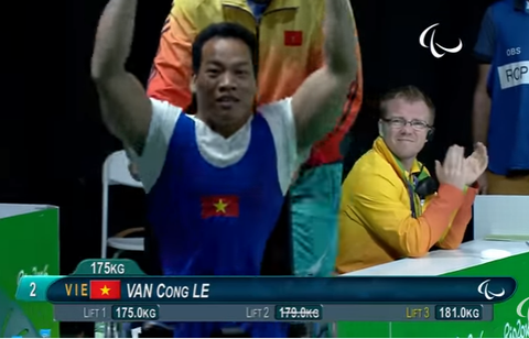 001 14 - 【183kg世界新】パワーリフティング男子49kg級、レ・バン・コン選手(32歳)がベトナム史上初のパラリンピック金メダルを獲得