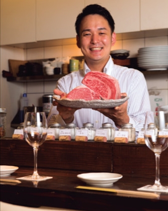 00332 - 【炭火ステーキ】筋トレの集中力が仕事に活きている。良質な赤身肉と有機野菜を提供するステーキ店、 T’s GRILL （ティーズグリル）とは
